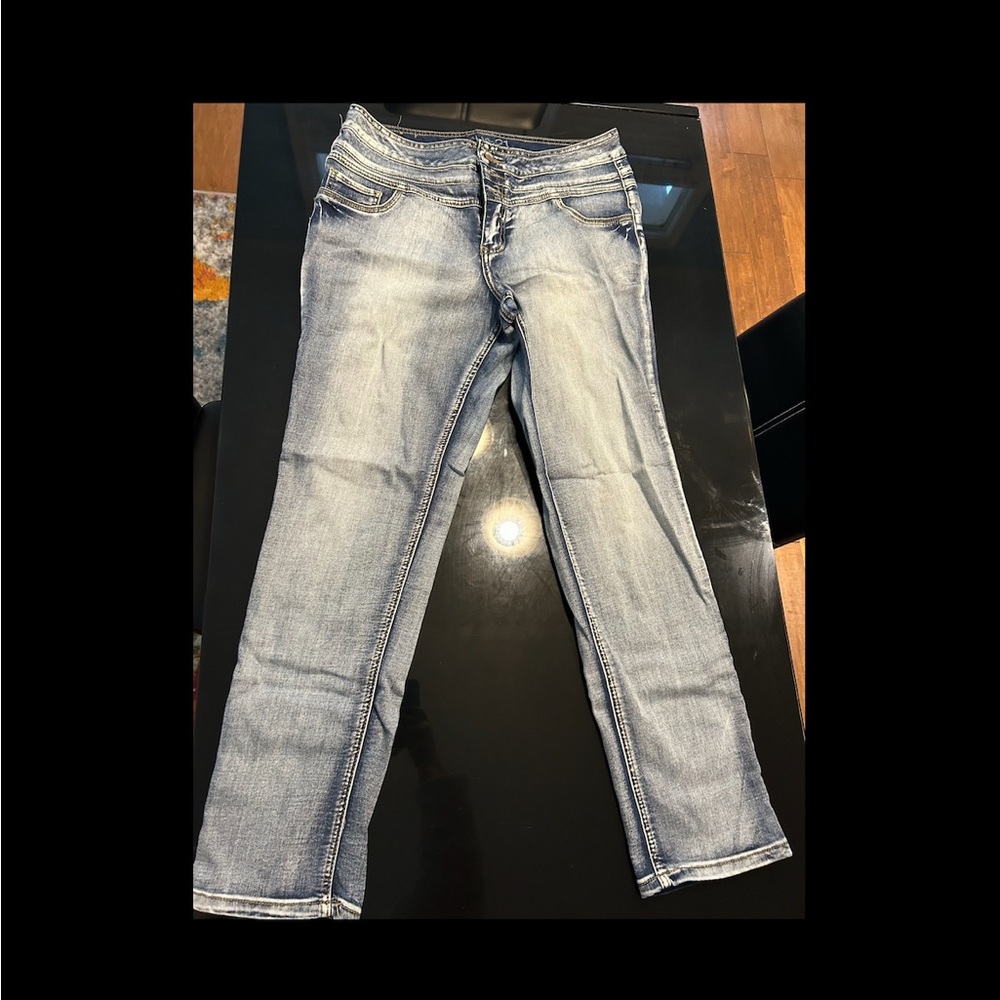 Rue21 Light Wash Straight Leg Jeans